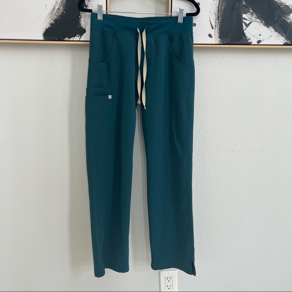 women's Caribbean Blue Kade - Cargo Scrub Pants - XS / Caribbean Blue